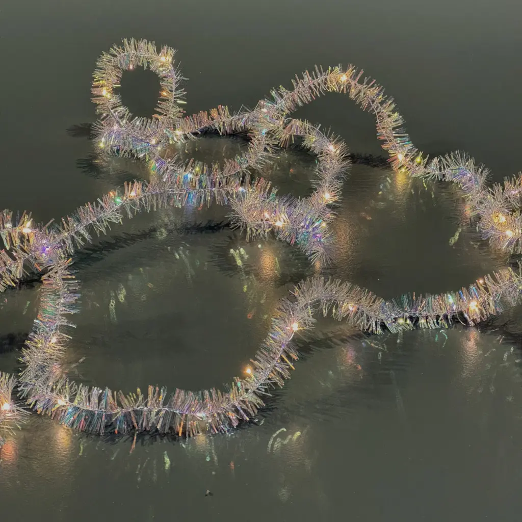 Tinsel light string, 50L warm white, irridescent, AA batteries, timer - 16.5'