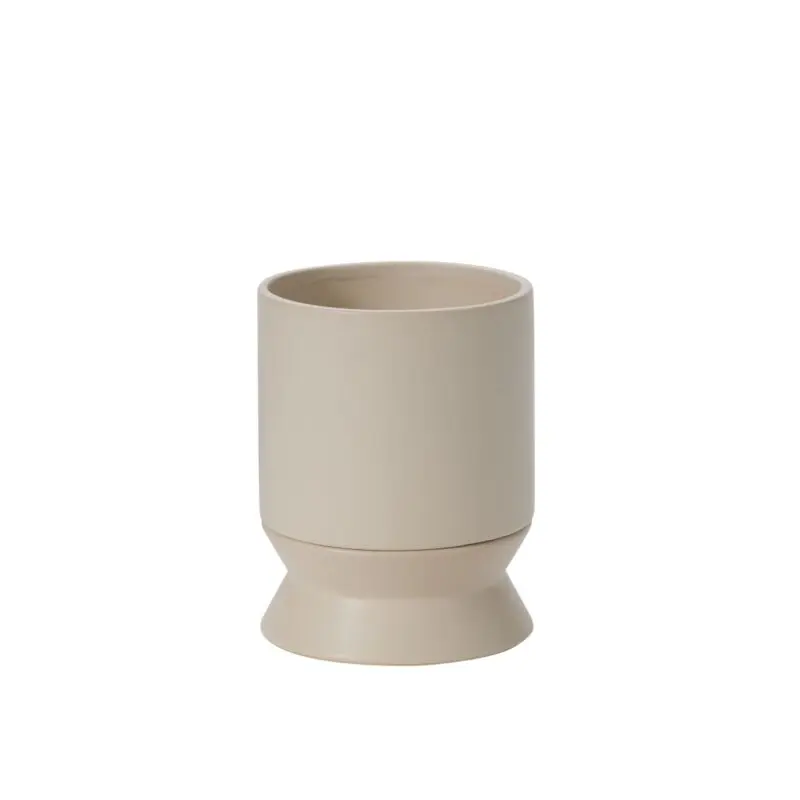 Madison Pot with Saucer 525"x 6.75"